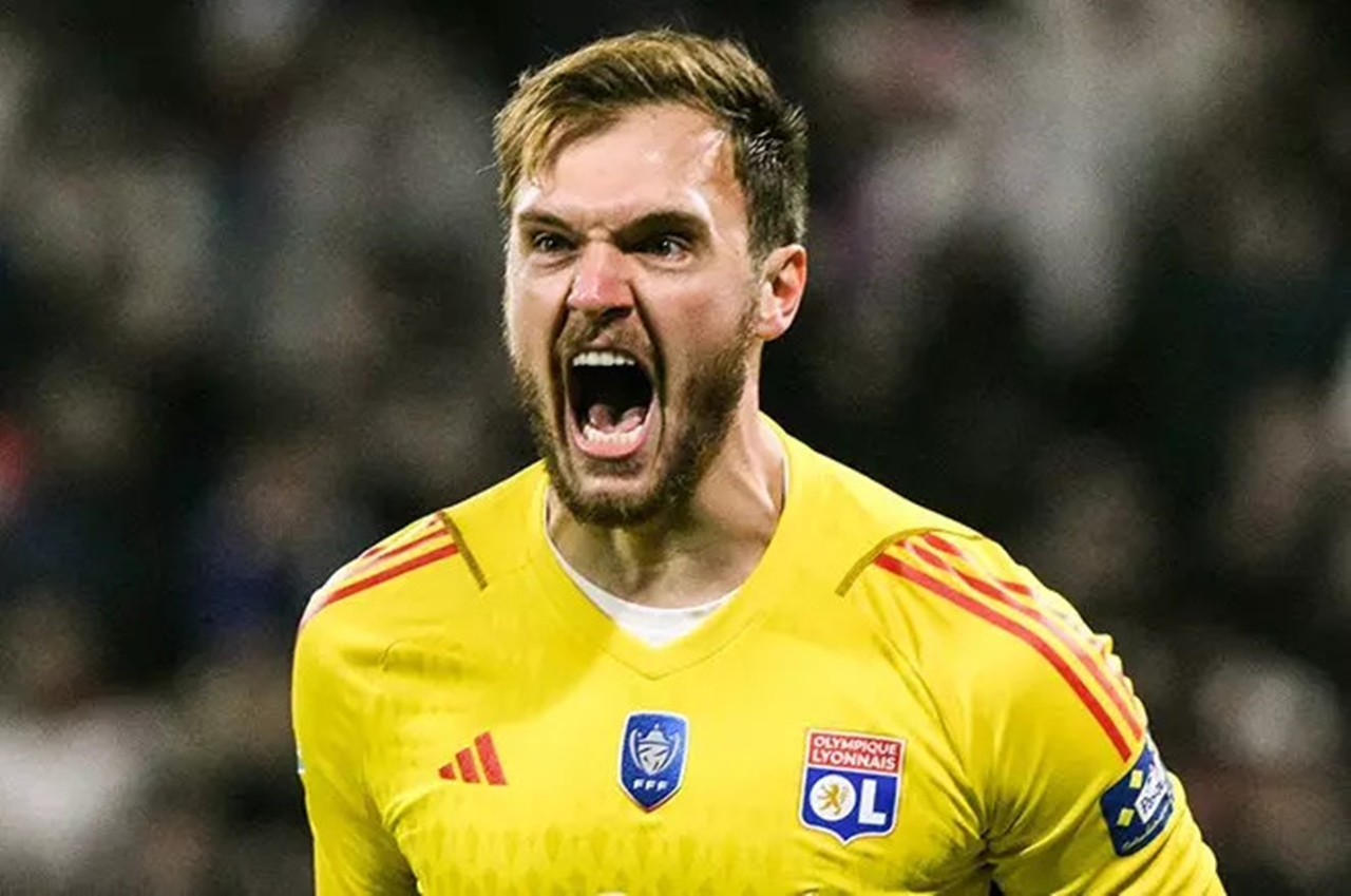 Galatasaray'da Muslera dönemi bitiyor! Yeni kaleci Lucas Perri mi olacak?