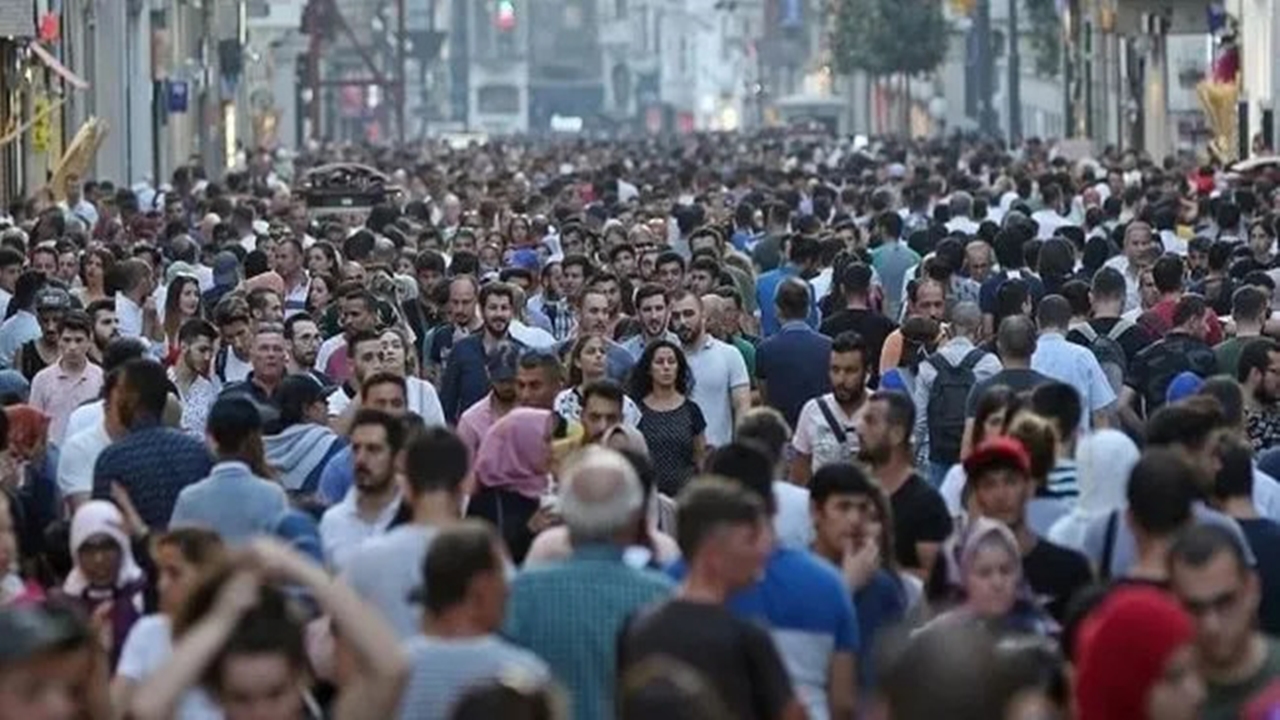 Genç işsizlik oranı düşerken, İstihdamda tarihi artış yaşanıyor