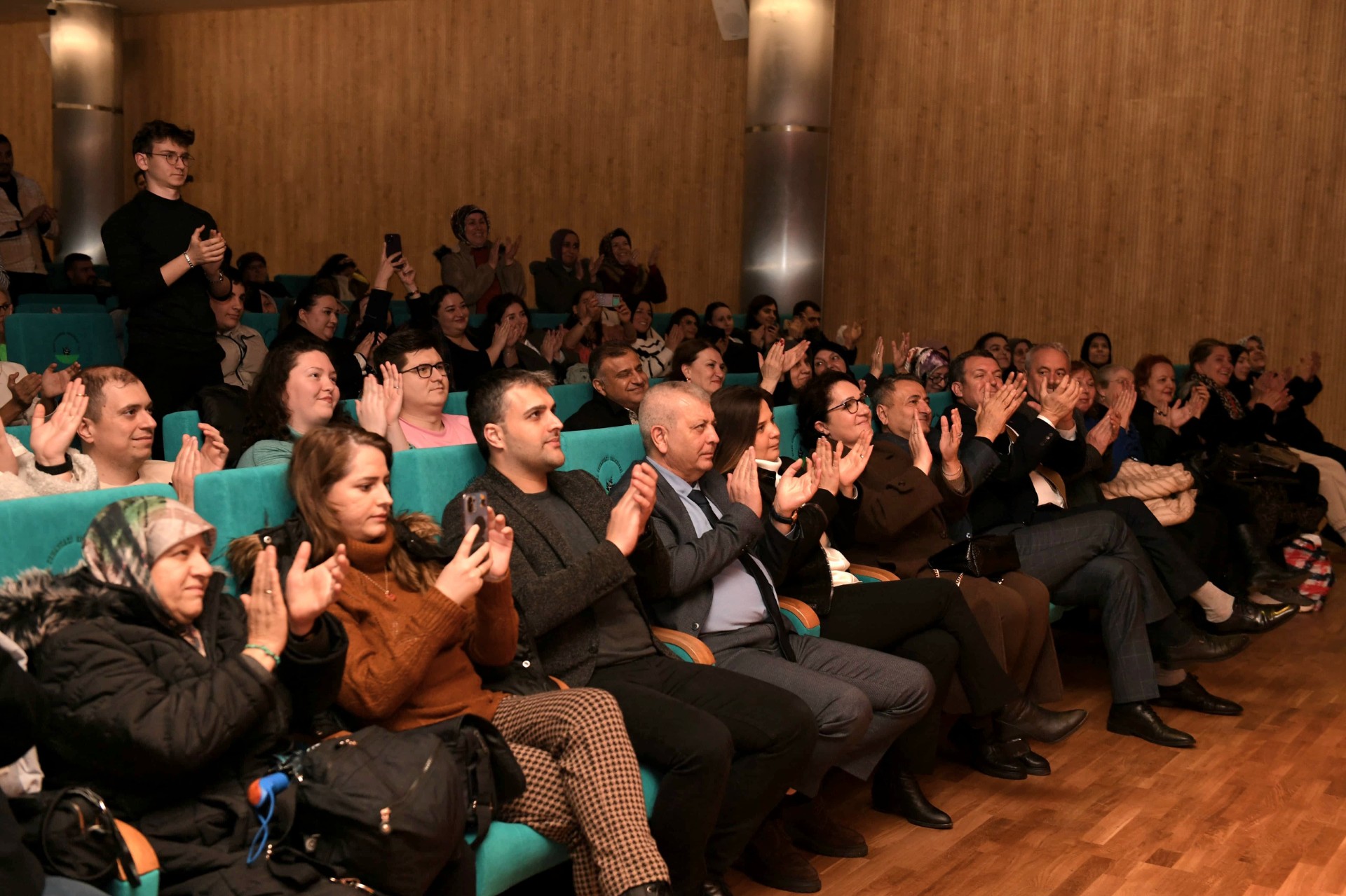 Nevbahar mübadele yüzyıllık sürgün Tarihin acı yüzü sahneye taşındı