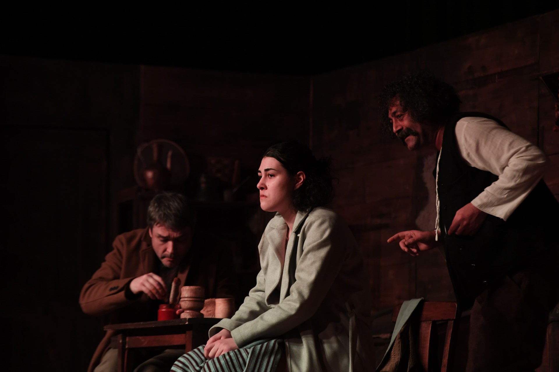 Nevbahar mübadele yüzyıllık sürgün Tarihin acı yüzü sahneye taşındı