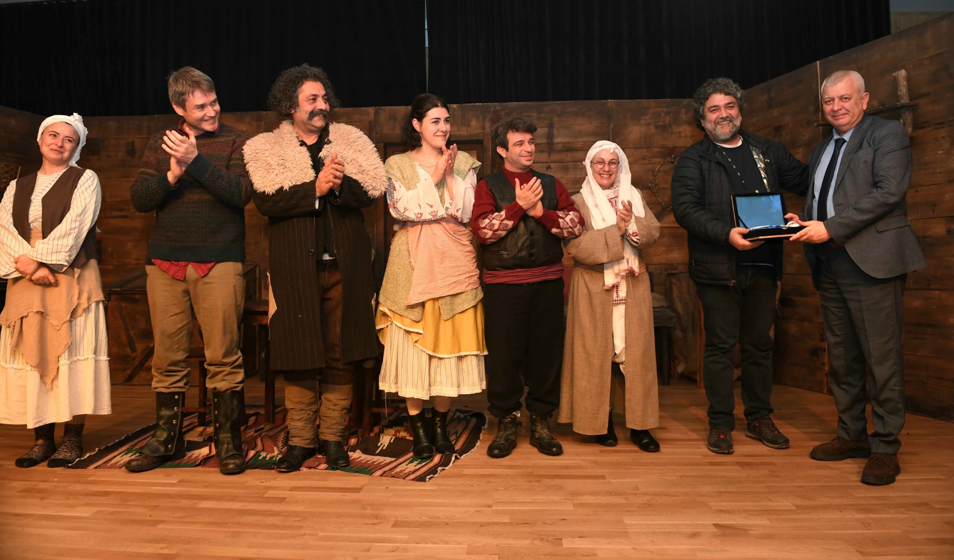 Nevbahar mübadele yüzyıllık sürgün Tarihin acı yüzü sahneye taşındı