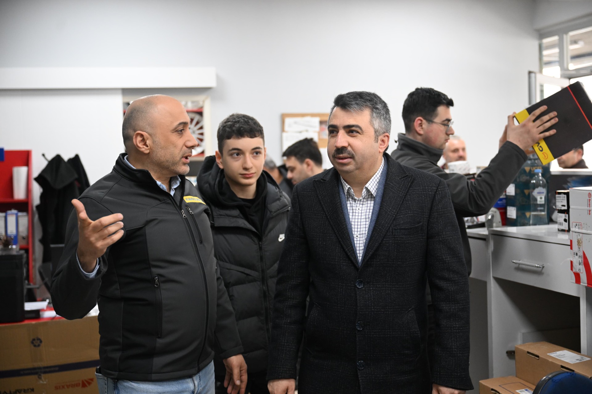 Başkan Yılmaz, Esnafın sorunlarını yerinde dinledi