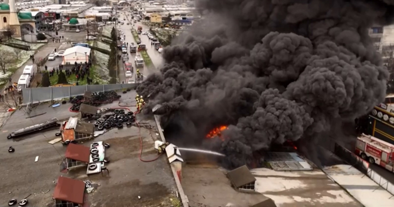 Bursa'da Büyük yangın paniğe neden oldu: Ekipler söndürme mücadelesi veriyor