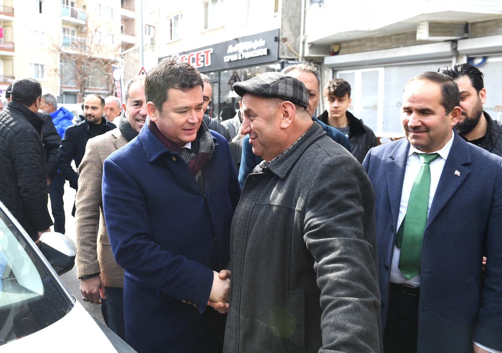 Başkan Aydın, Zekai Gümüşdiş’te Çorba ikramı ve hizmet sözleriyle vatandaşlarla buluştu