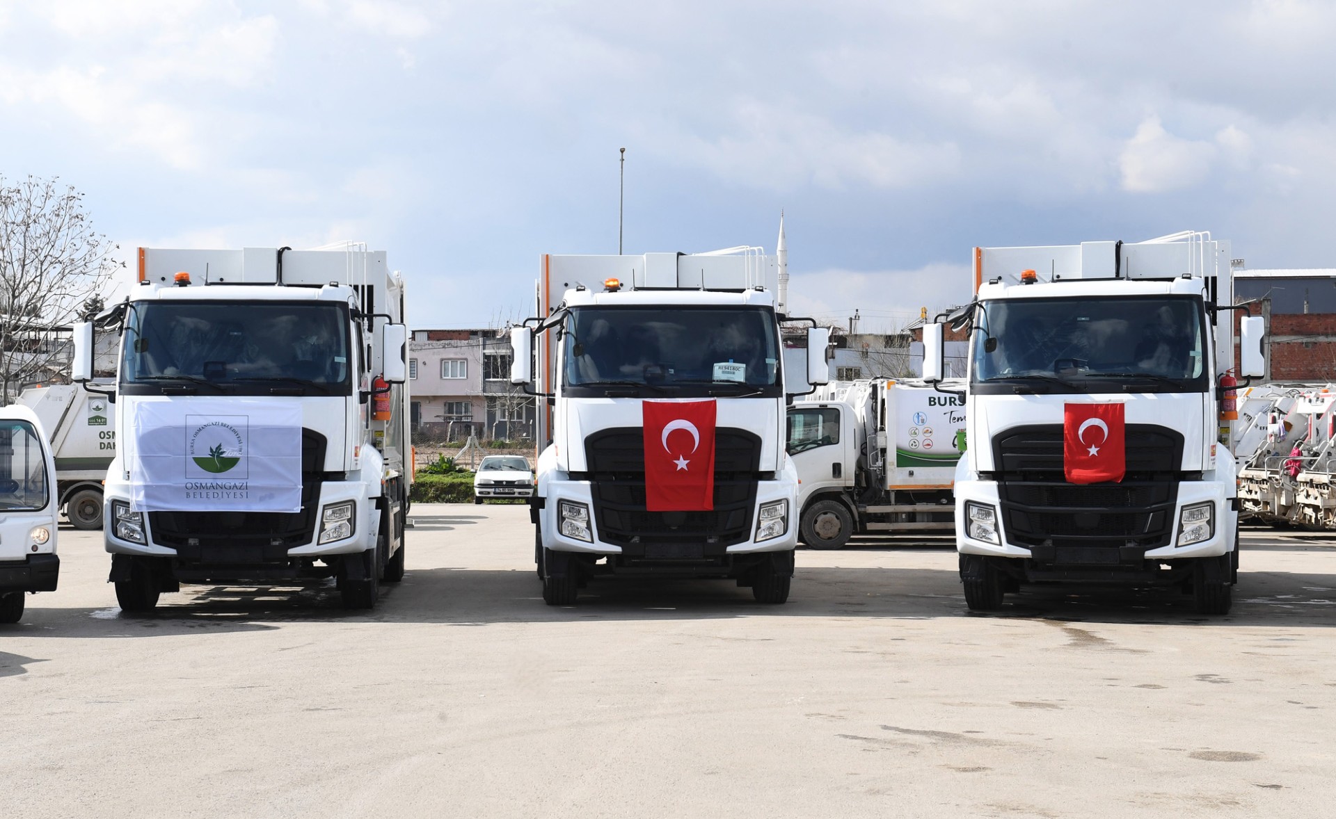 Osmangazi Belediyesi, Temizlik filosu’na 17 yeni araç ekledi