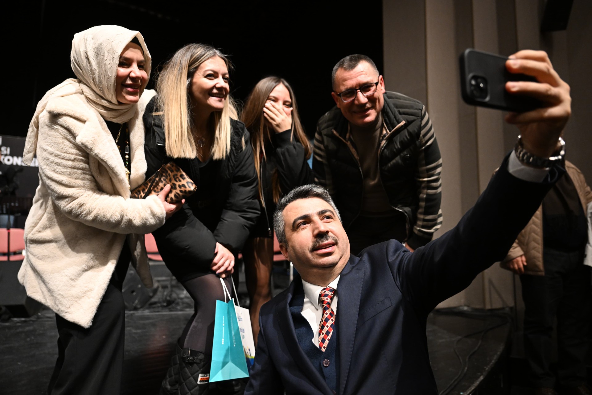 Yıldırım’da Muhtarlar sahneye çıktı, Müzik rüzgârı esti