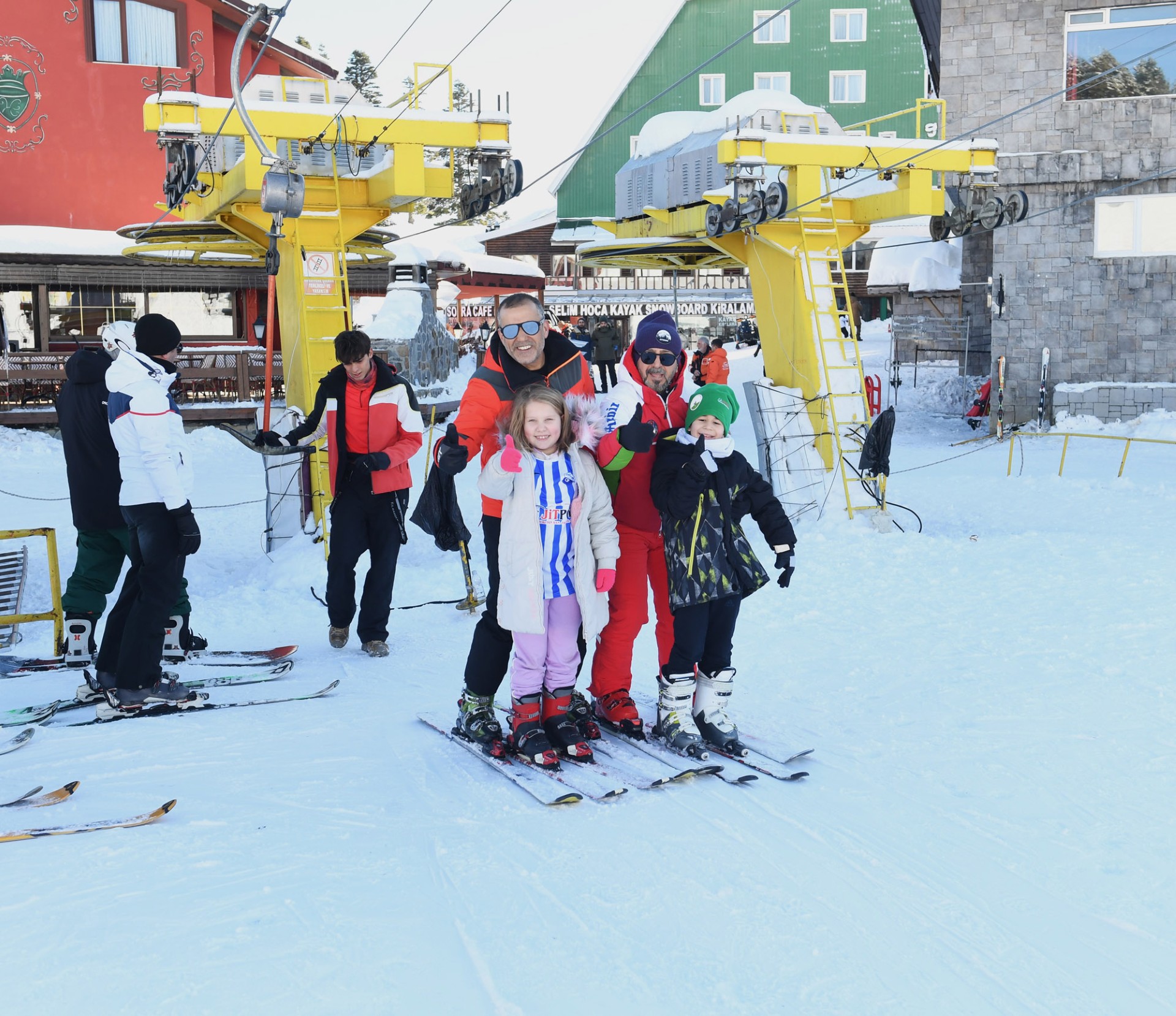 Osmangazili çocuklar Uludağ’da kayakla tanıştı