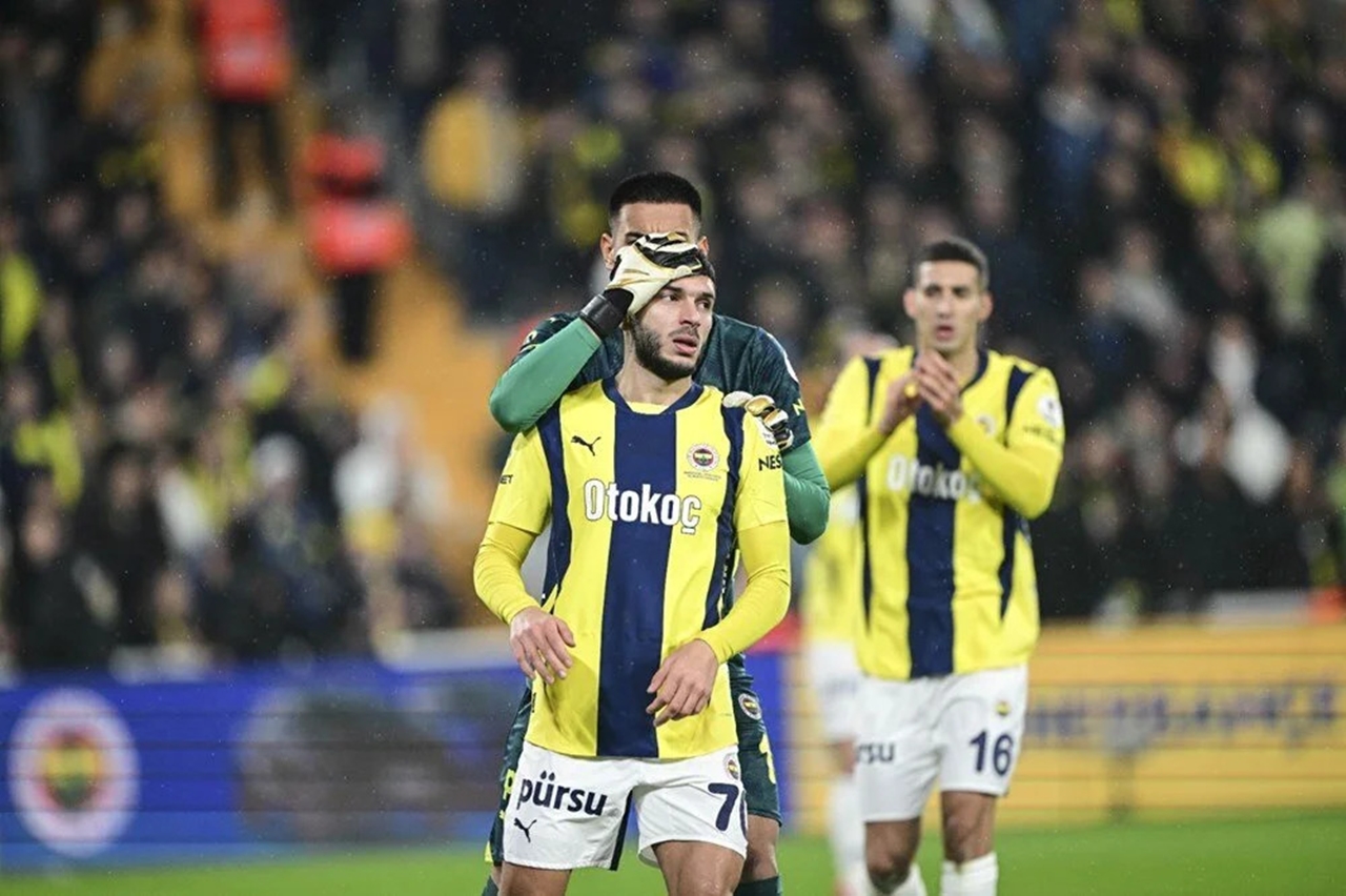 Fenerbahçe 3-0'la Zirveye yükseldi, En-Nesyri tarihe geçti