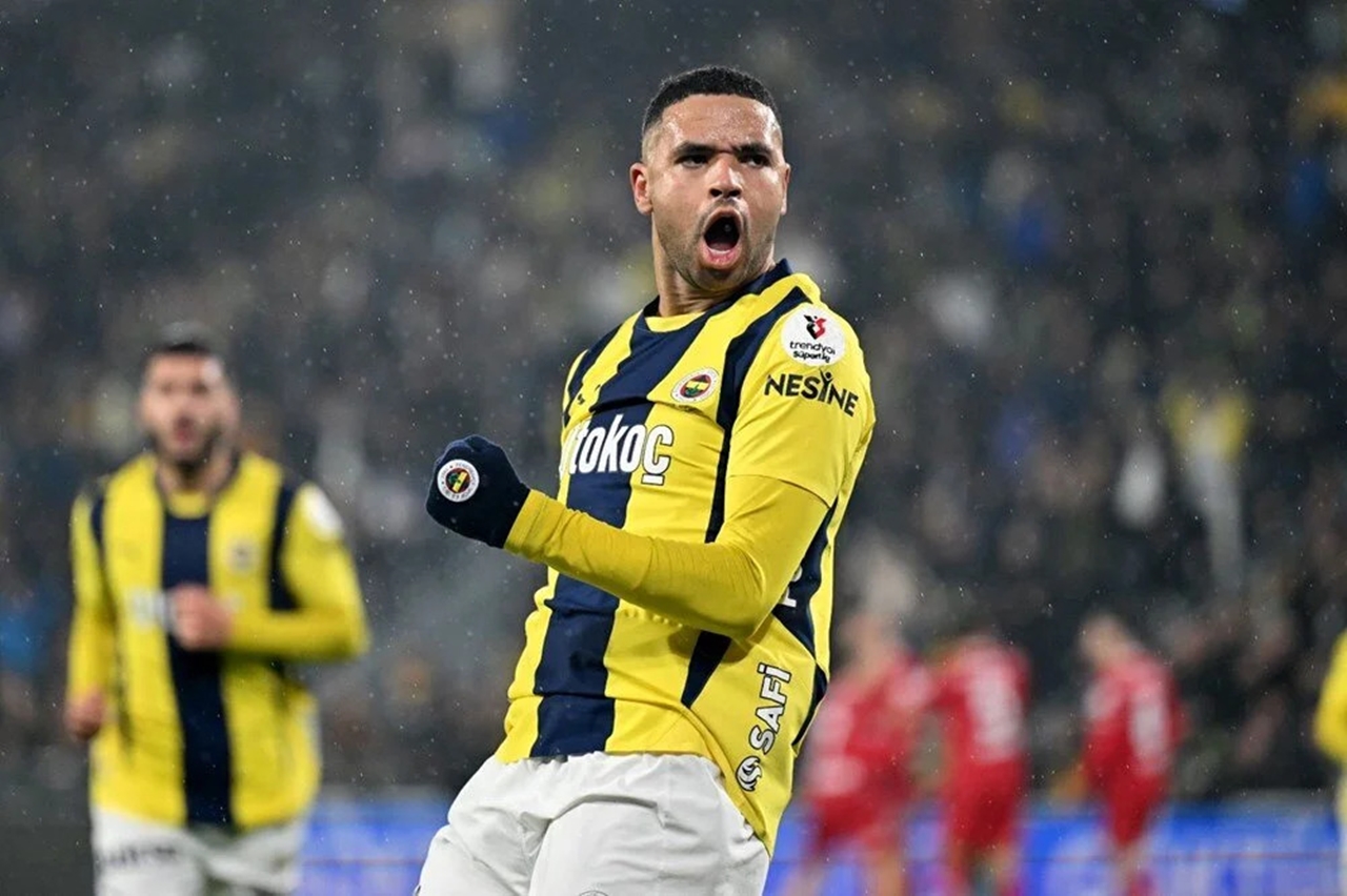 Fenerbahçe 3-0'la Zirveye yükseldi, En-Nesyri tarihe geçti