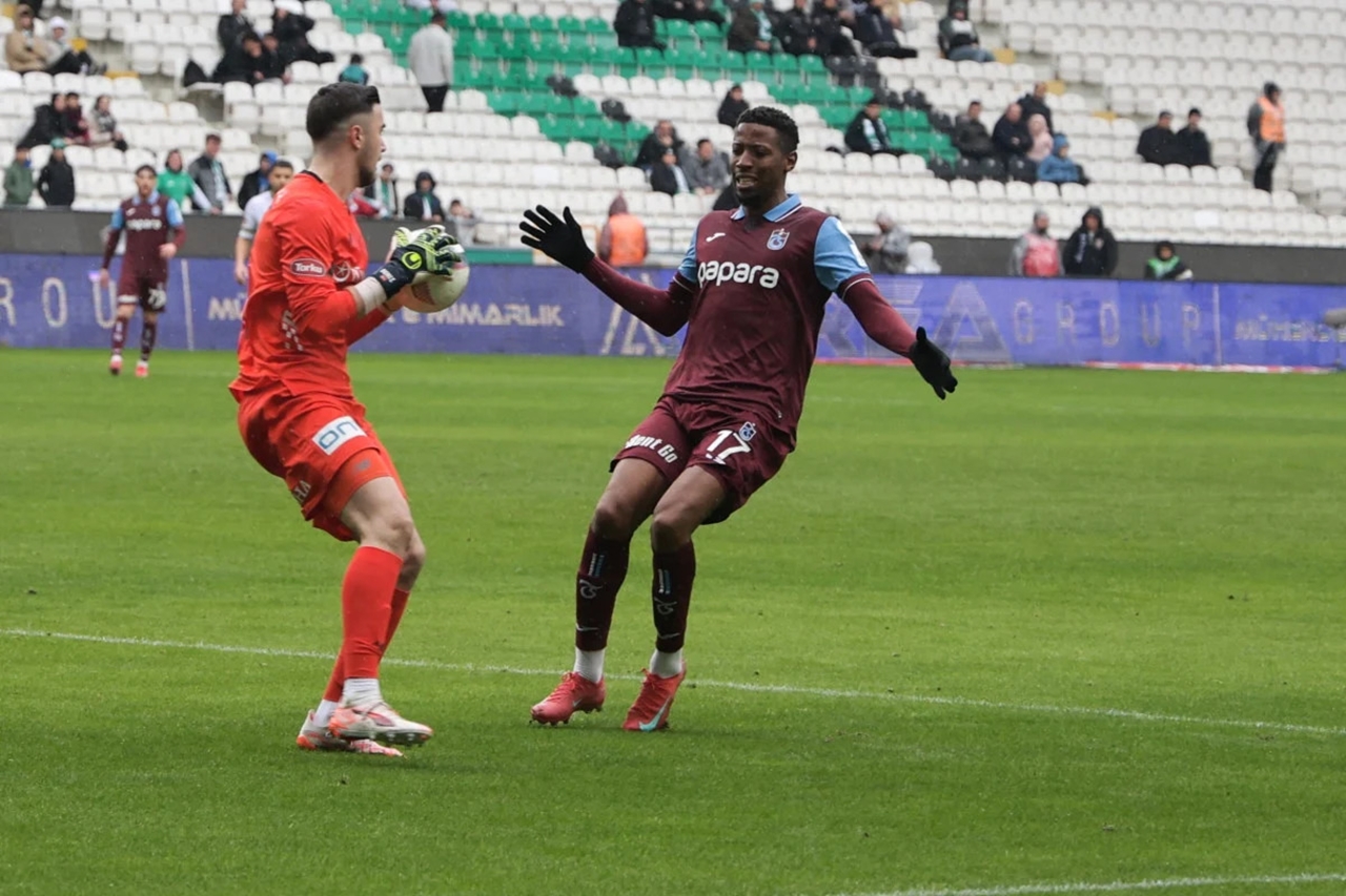 Konyaspor, Trabzonspor'u Son dakika penaltısıyla yıktı
