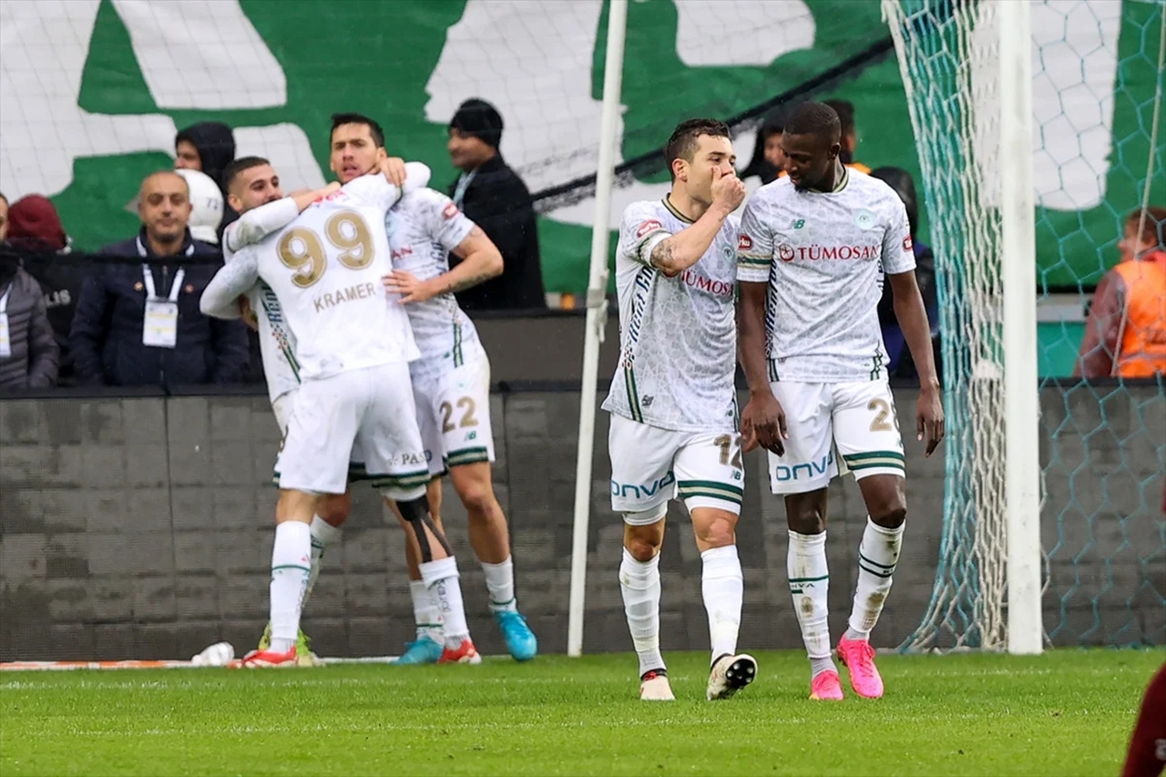 Konyaspor, Trabzonspor'u Son dakika penaltısıyla yıktı