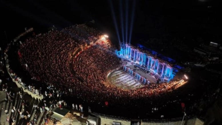 1800 yıllık antik tiyatroda unutulmaz konser!