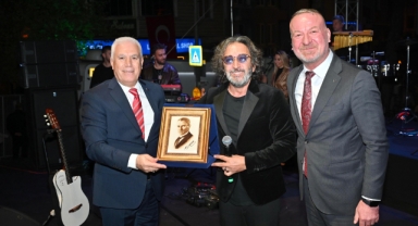 29 Ekim coşkusu Karacabey ve Gemlik’te
