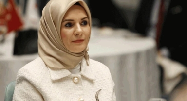 Aile ve Sosyal Hizmetler Bakanı Göktaş'ın aracı kaza yaptı!