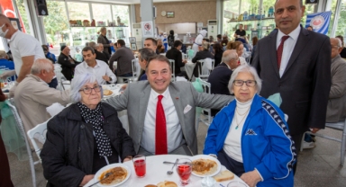 Büyükşehir’den yaşlılara ‘moral’ günü