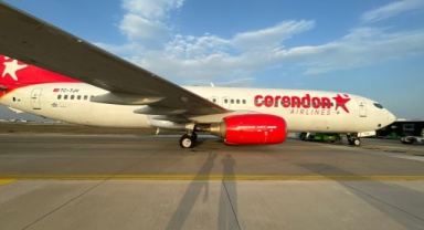 Corendon hava yolları uçağı acil inişte teker patladı