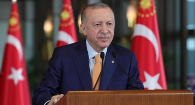 Cumhurbaşkanı Erdoğan: Gençlerimizi sosyal medyanın tehlikelerinden korumalıyız