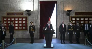 Cumhuriyetin 101. Yılı kutlanıyor: Erdoğan Anıtkabir defterini imzaladı