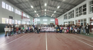 Geleceğin şampiyon raketleri korta çıktı