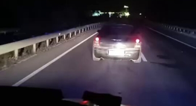 Hayat kurtaranlara engel: Ambulansa yol vermeyenler kim?