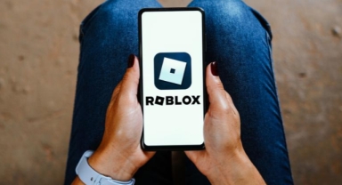İngiltere'deki Aktivistler, Çocuk Güvenliği İçin Roblox'ta Önlem Talep Ediyor