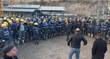 500 madenci kendini yerin altına kapattı: Karar geri çekilmeli
