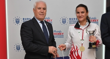 Başkan Bozbey, dünya şampiyonu Dilek Yavaş’ı ağırladı