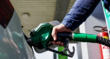 Benzine zam geliyor