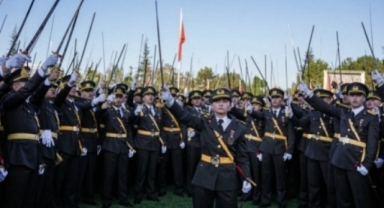Bursa barosundan teğmenlere destek