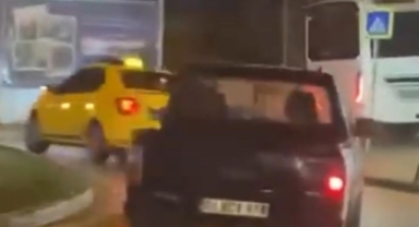 Bursa'da seyir halindeki kamyonet drift atarak ilerledi