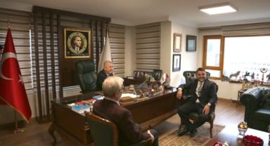 Genç Parti Lideri Şahindur'dan Özdağ'a Nezaket Ziyareti