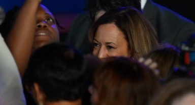 Harris’in Mitingi protestolarla gündeme geldi: Barış mı, Çatışma mı?