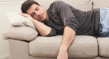 Kanepede uyuyakalmak, Sağlığınızı ciddi şekilde tehdit ediyor