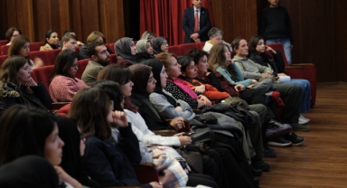 'Mavi gözlü dev' Nâzım Hikmet, Bursa’da anıldı