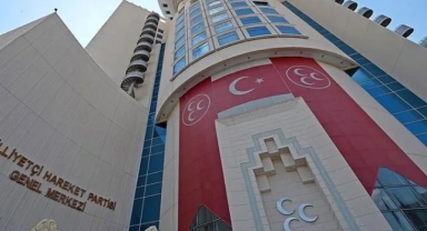 MHP'de 3 ismin istifası istendi