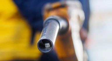 Benzinde büyük indirim! Bu gece fiyatlar düşüyor