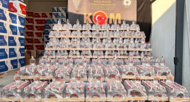 Bursa'da 5 bin 740 şişe sahte alkol ele geçirildi
