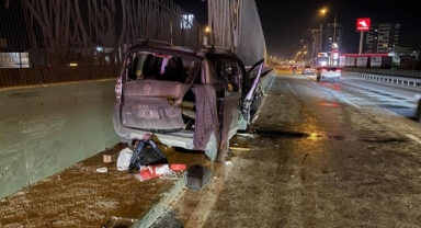 Bursa'da kontrolden çıkan otomobil bariyerlere ok gibi saplandı: 1 yaralı