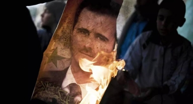 Esed gizlice kaçtı: 61 yıllık Baas Rejimi son anda yıkıldı