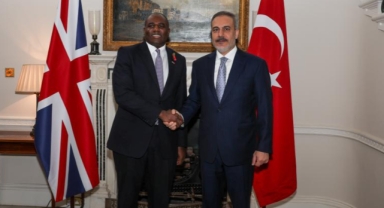 Fidan, İngiltere Dışişleri Bakanı Lammy ile bir araya geldi