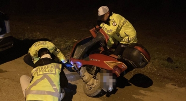 İnegöl'de Çalıntı motosiklet operasyonu: Ehliyetsiz sürücü yakalandı