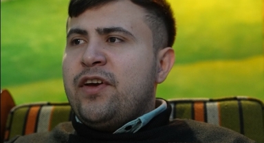 Okuduğu şiirle herkesi kendine hayran bıraktı