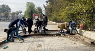 Şam'da Gönüllü Gençlerden Sokak Temizliği Seferberliği