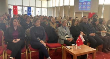 Türk kadınına seçme ve seçilme hakkı tanınması, 90. yılında Bursa'da ele alındı