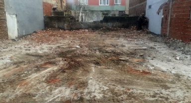 Osmangazi’de 100 metruk bina yıkıldı