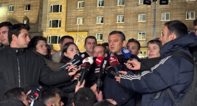 Özgür Özel yangın faciasının yaşandığı Kartalkaya'da: Sert eleştiriler gündemde
