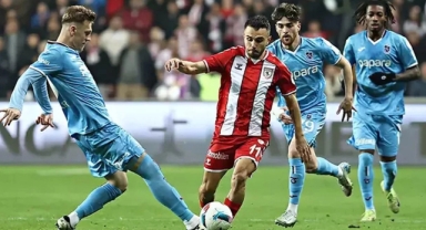 Samsunspor, Trabzonspor'u 2-1 yenerek 3 puanı kaptı