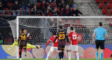 Galatasaray Hollanda'da şok oldu: AZ Alkmaar, Türk devini 4-1'le devirdi