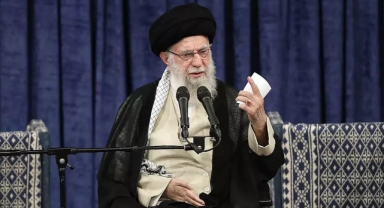 İran askerlerinden şok çağrı: Nükleer silah zorunluluğu