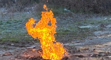 Metan gazı 8 gündür yanıyor